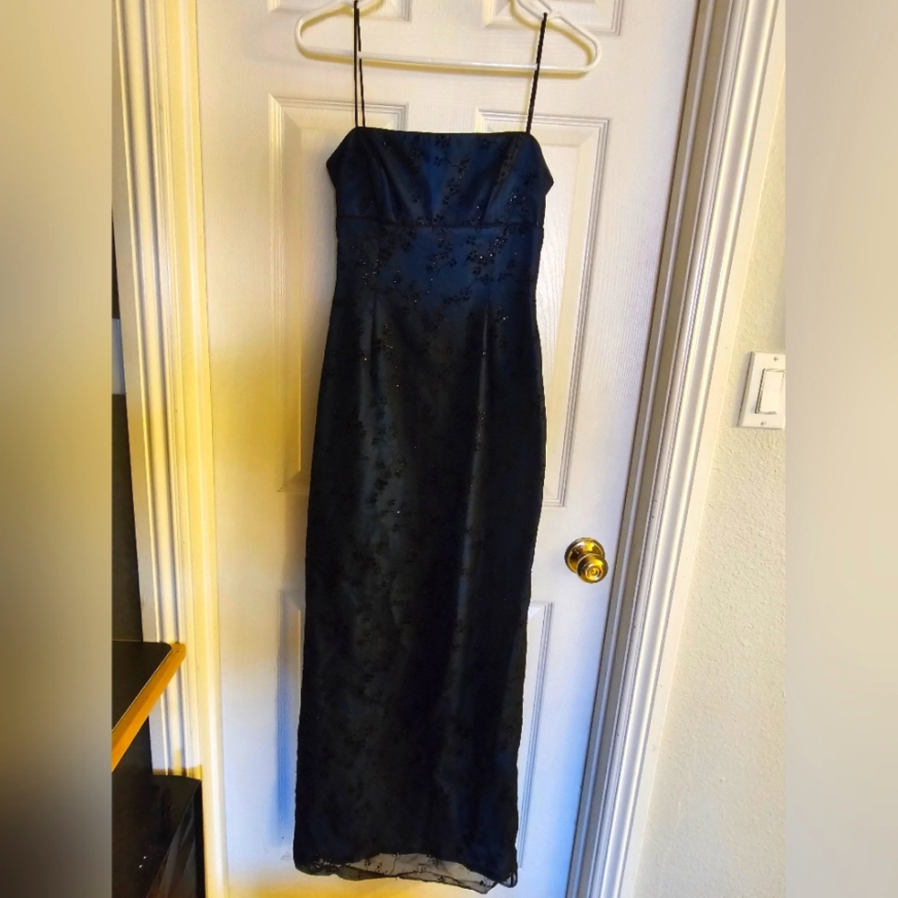Elegant Black Evening Dress woth Scoop Back.  Size 5/6.